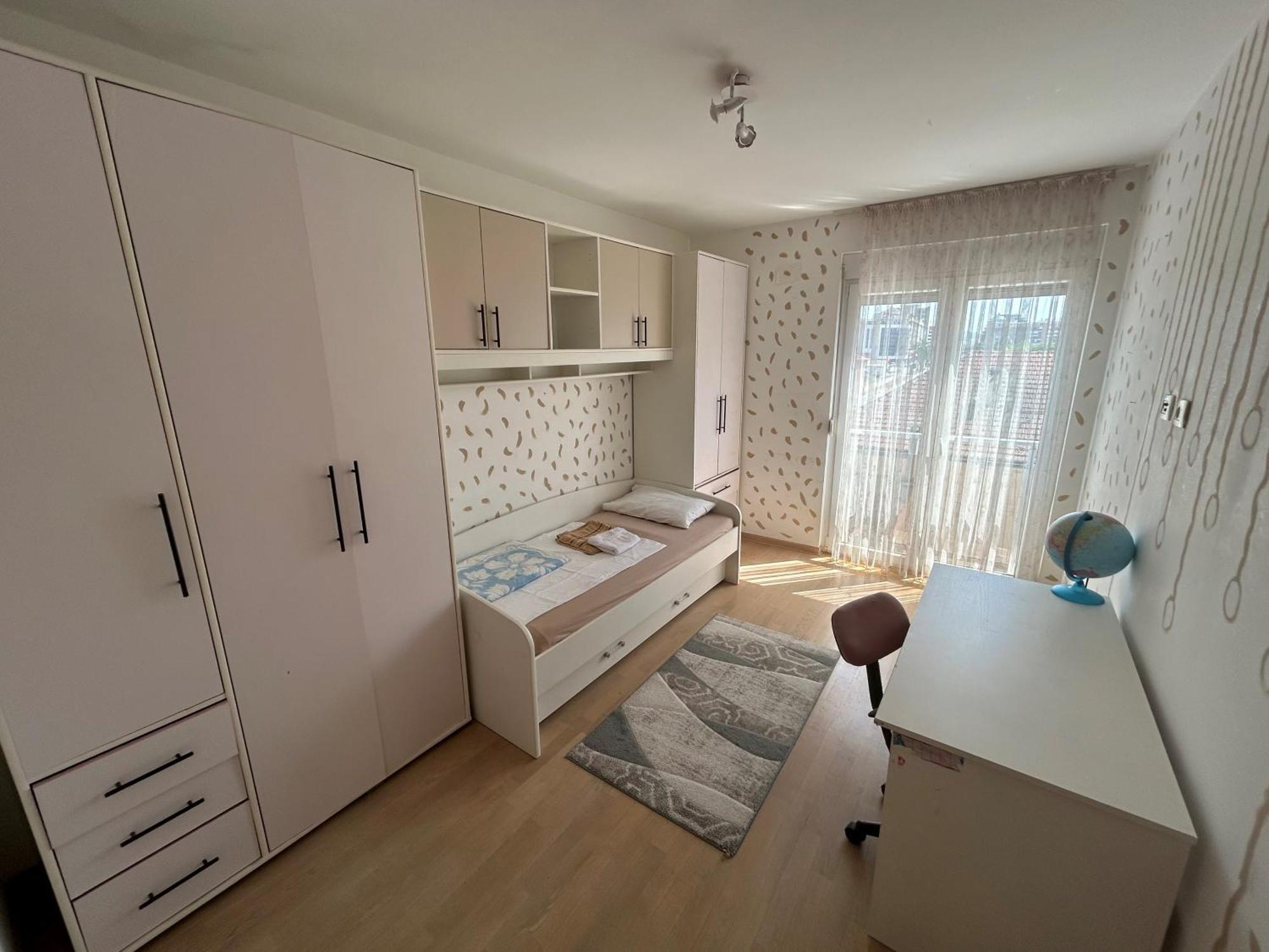 Ana'S 2 Bedrooms Lovely Flat 波德戈里察 外观 照片