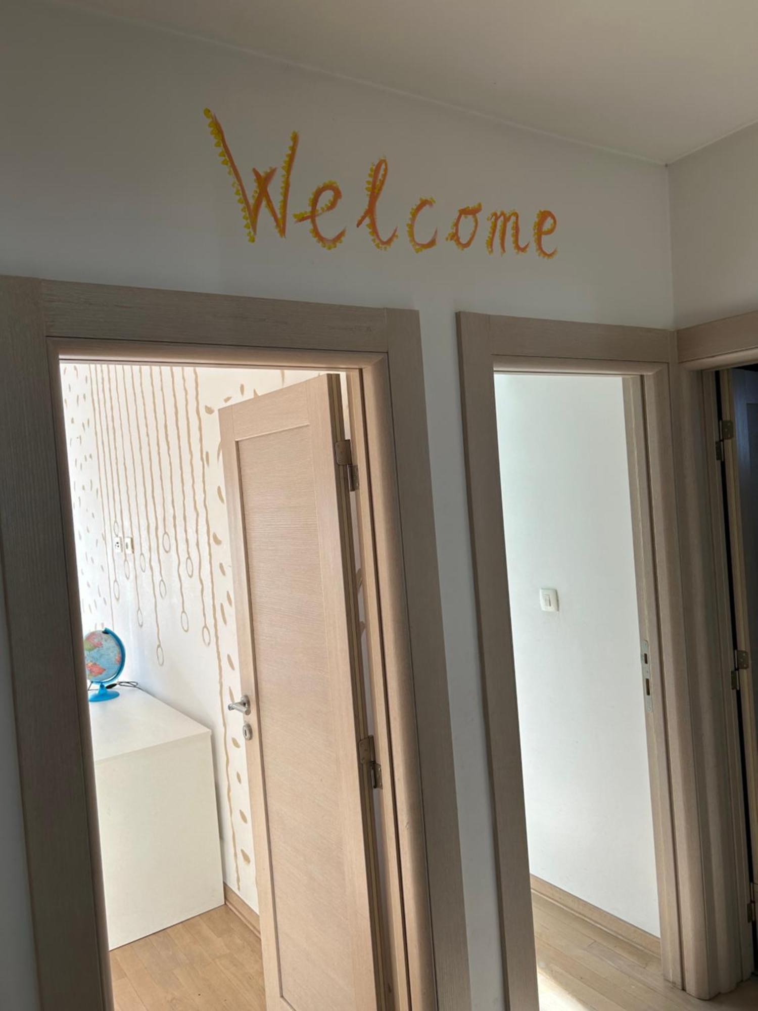 Ana'S 2 Bedrooms Lovely Flat 波德戈里察 外观 照片