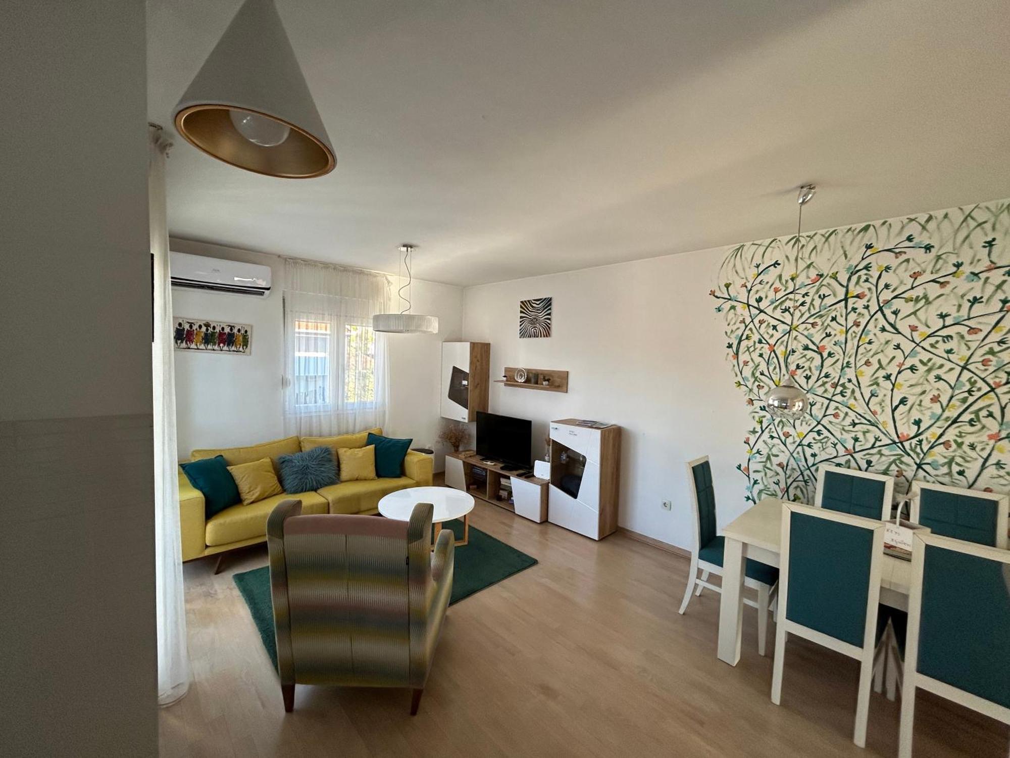 Ana'S 2 Bedrooms Lovely Flat 波德戈里察 外观 照片